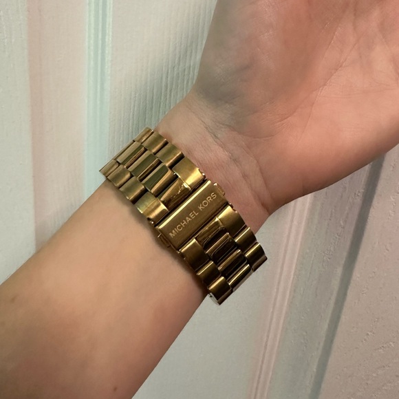 Michael Kors Watch - Picture 4 of 5